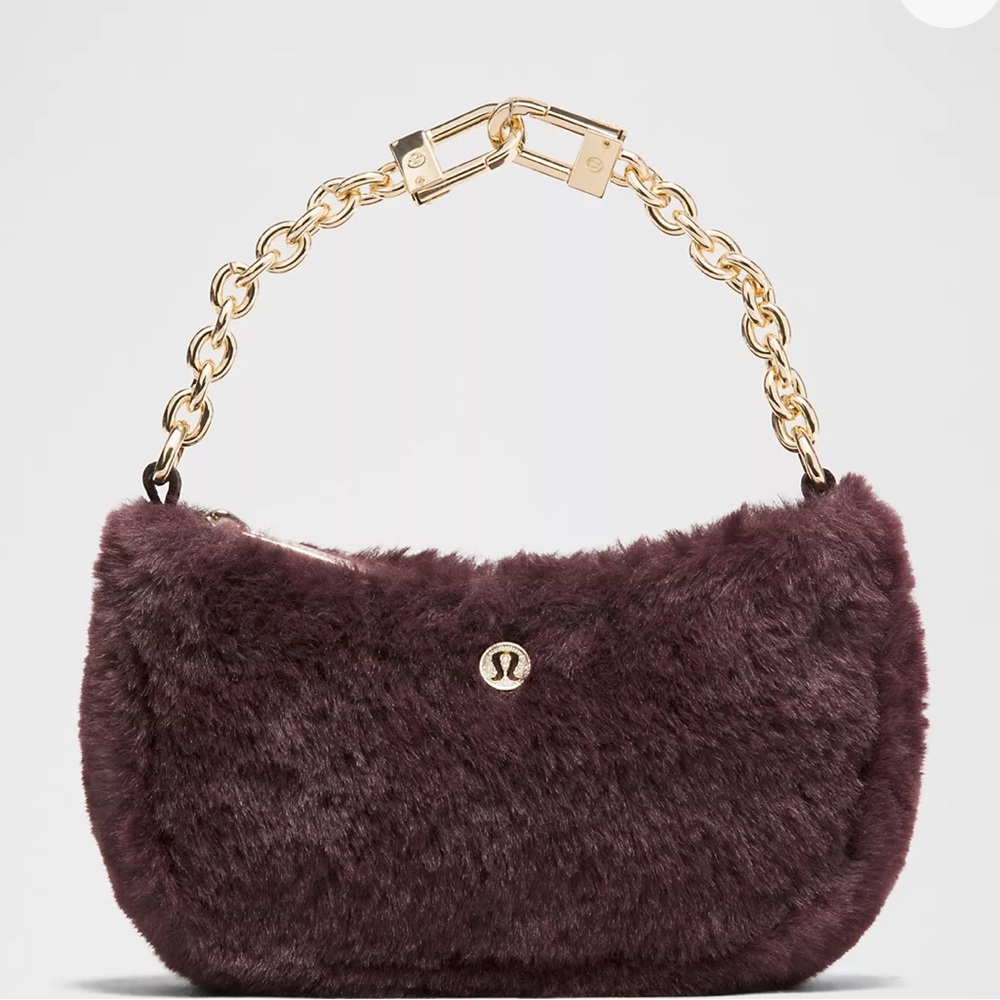 NWT Lululemon City Essentials Nano Shoulder Bag Plush Fleece